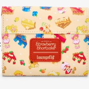 Loungefly Strawberry Shortcake Pie Toss
Mini Wallet NWT